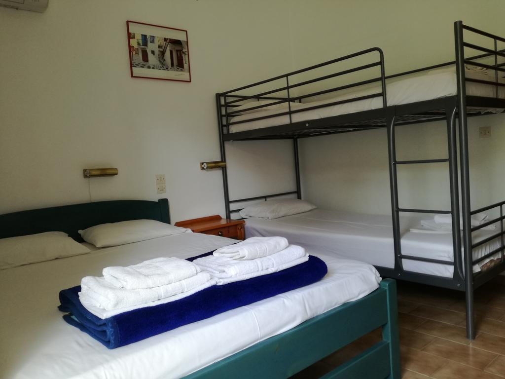Pericles Studios Agia Marina  Buitenkant foto