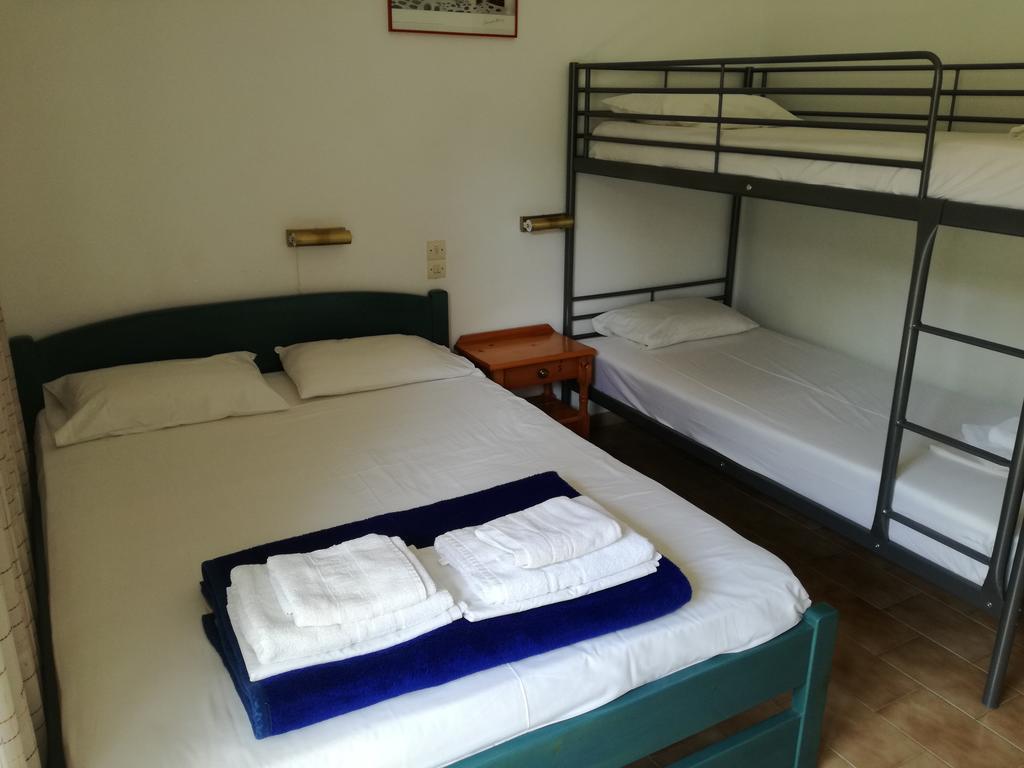 Pericles Studios Agia Marina  Buitenkant foto